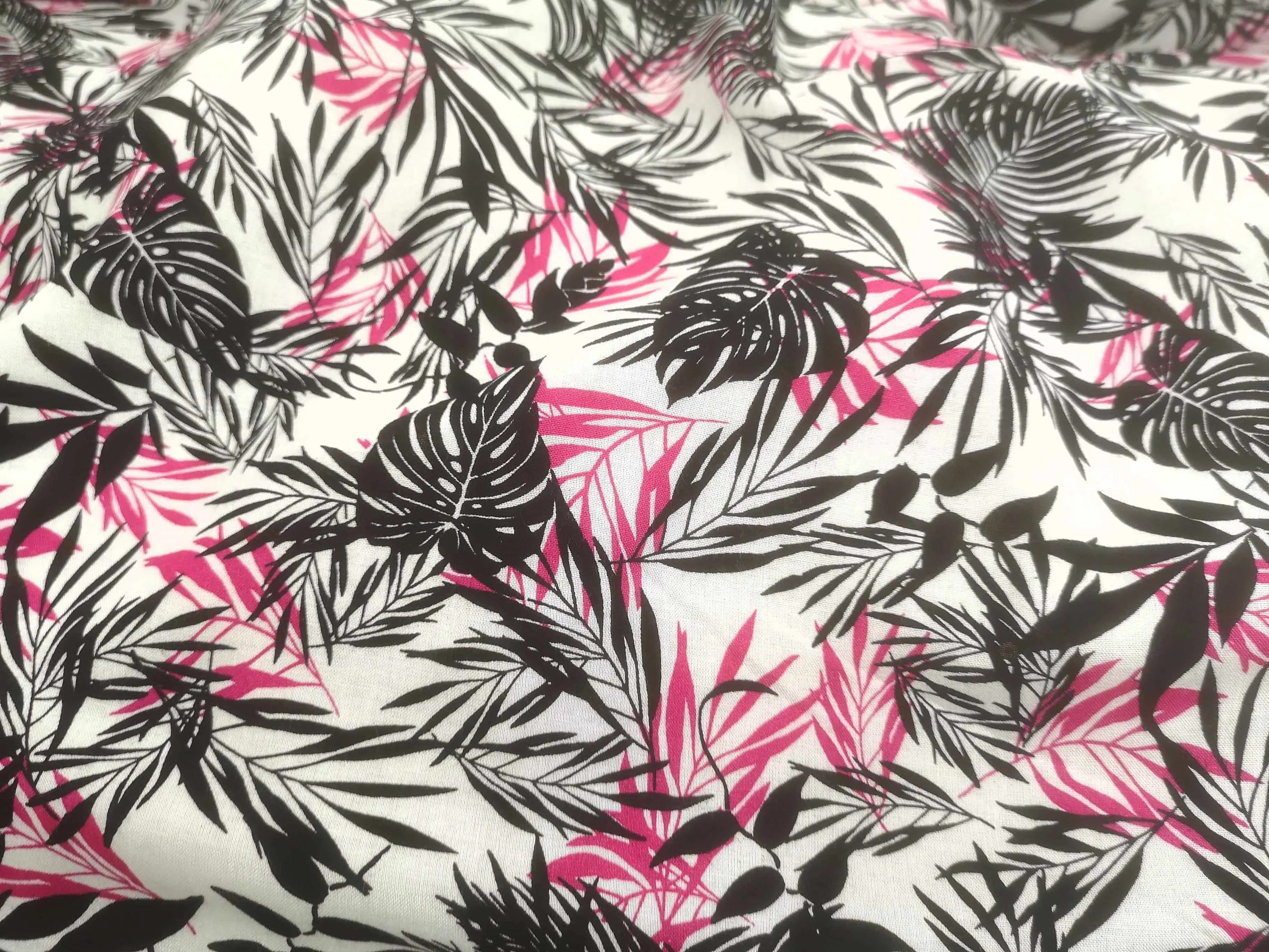 Black Leaf - Printed Viscose