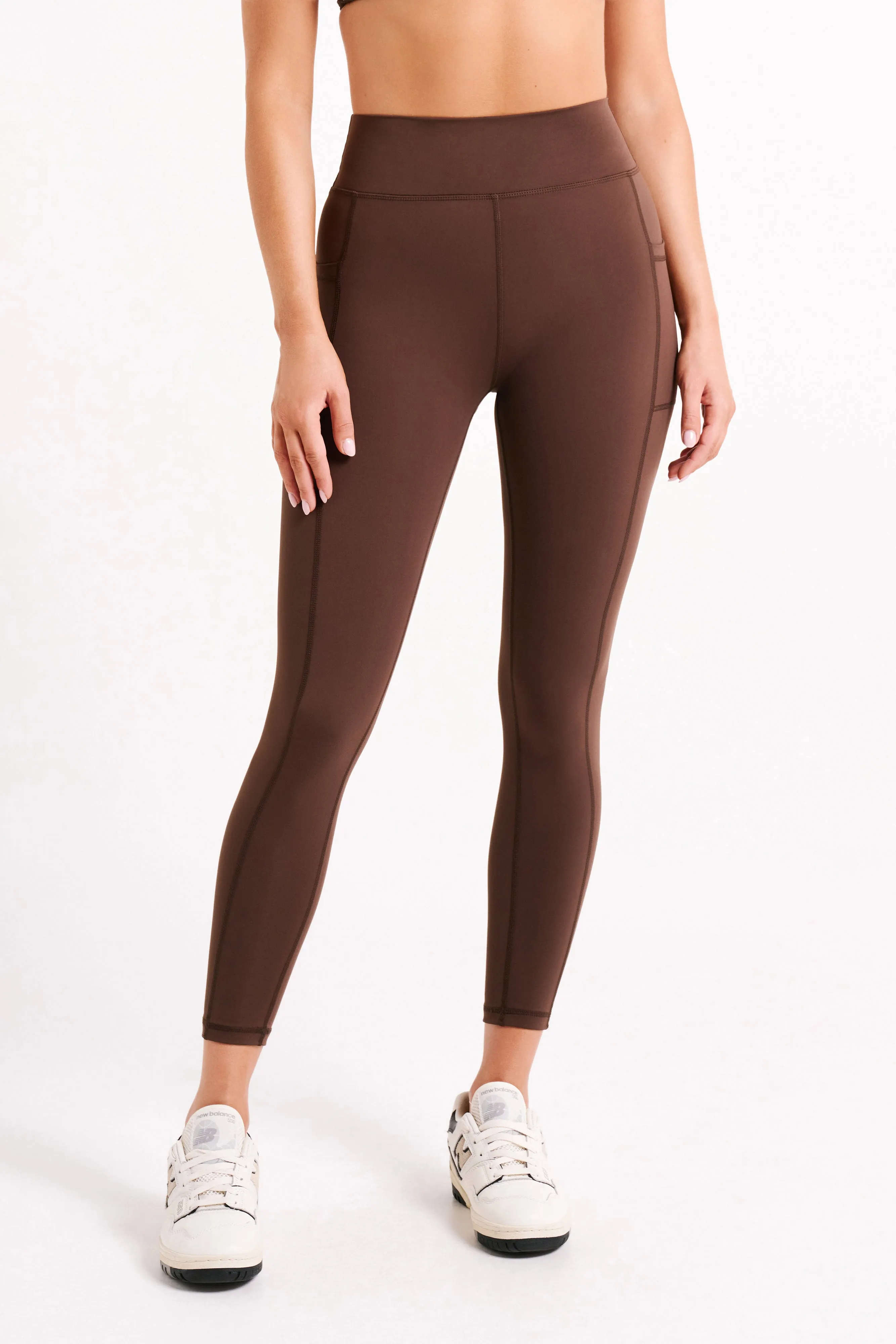 Briar V Back Leggings With Pockets - Dark Chocolate