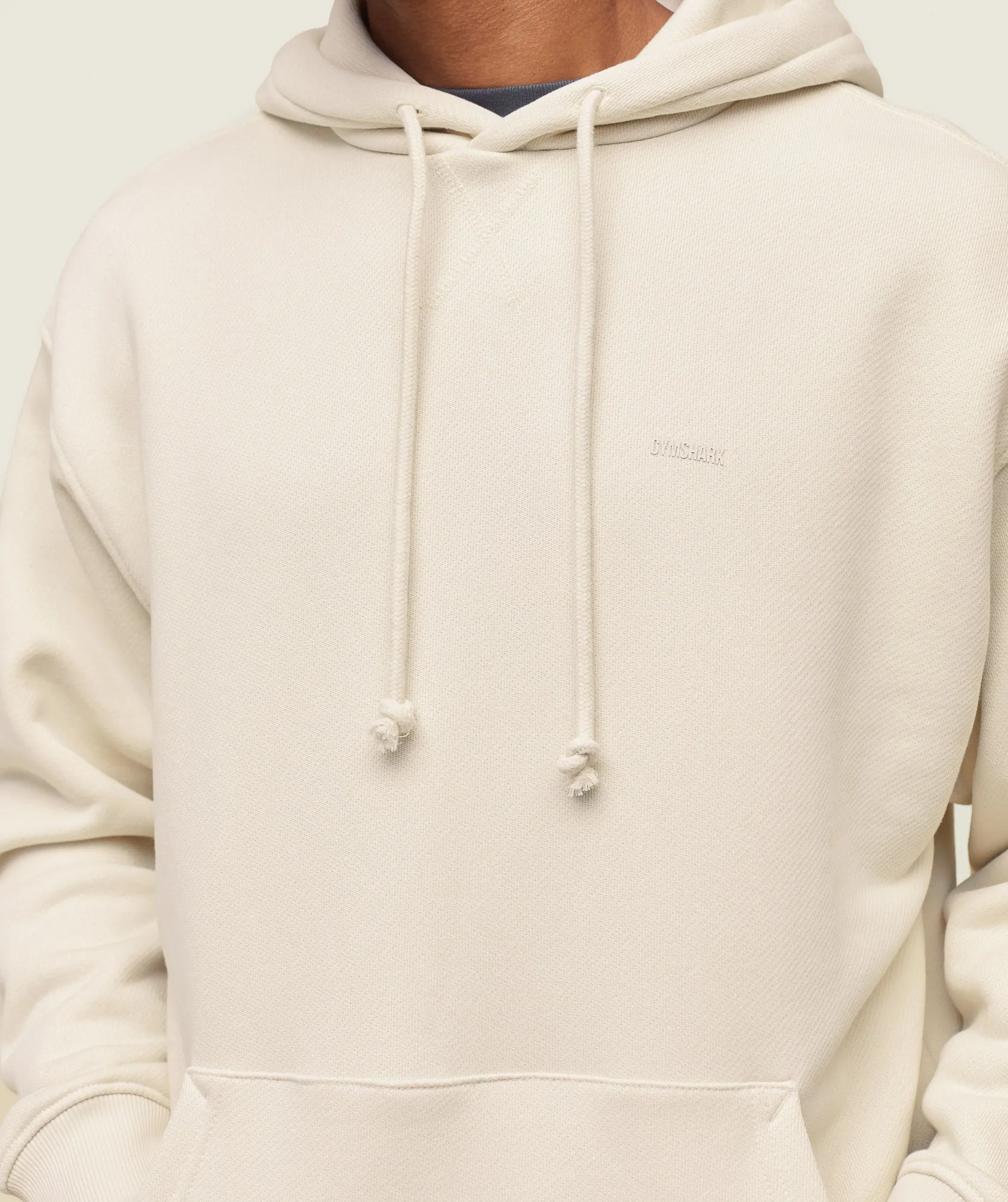 Sure! Heres an optimized title for the Gymshark Everywear Relaxed Hoodie in Oat White:

Gymshark Everywear Cozy Relaxed Hoodie in Oat White - Perfect for Everyday Comfort and Style

Feel free to ask for more modifications if needed!